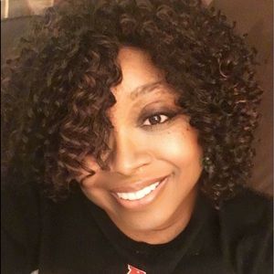 Meet your Posher, Phenita